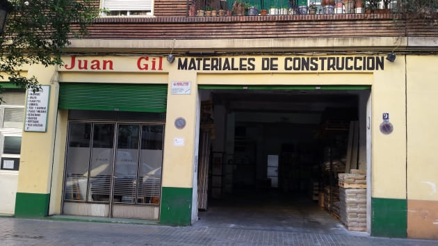 J. Gil Materiales de Construcción fachada almacen